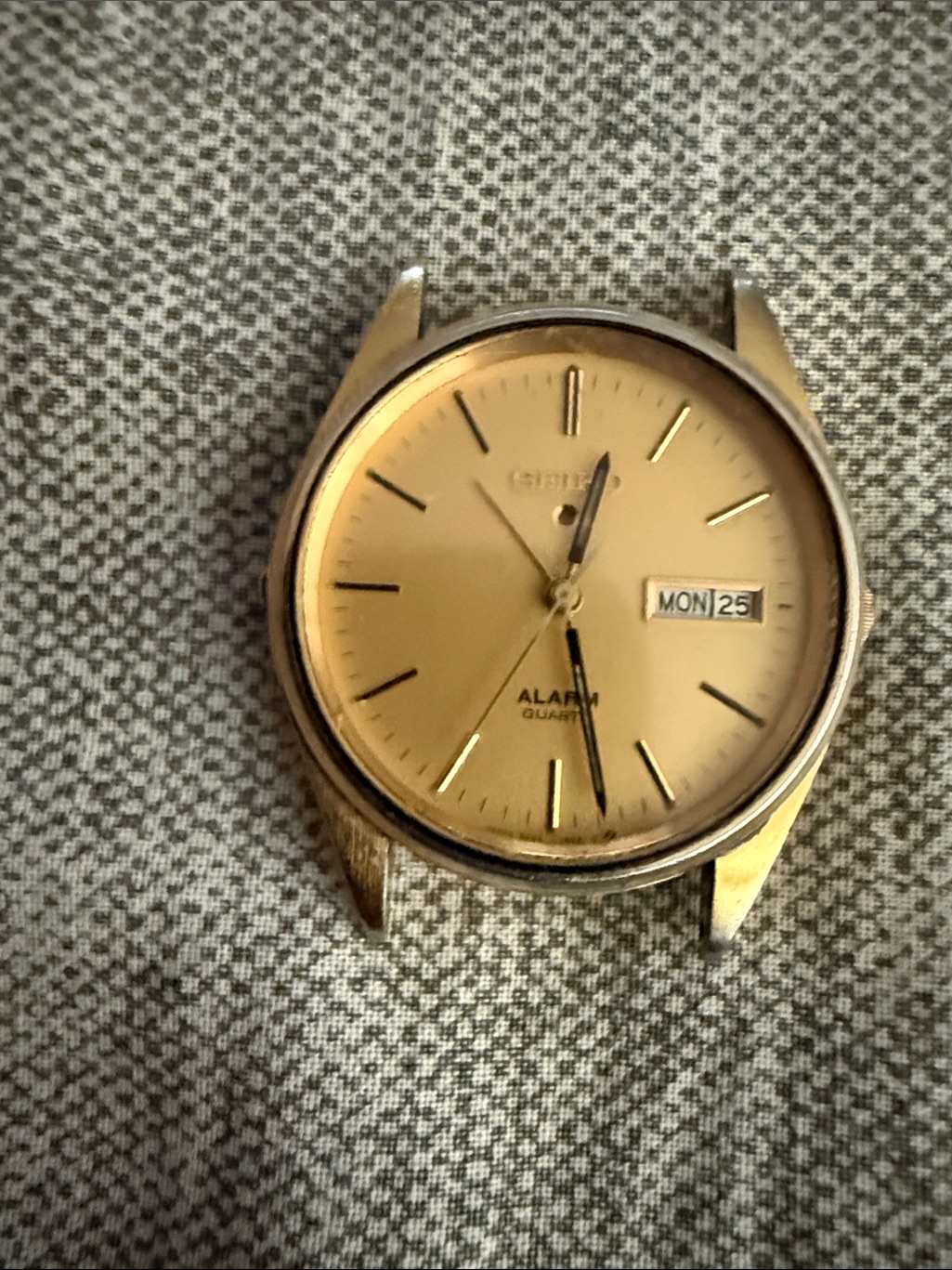 Vintage Seiko Alarm Watch Men 34mm Gold Dial Gold Tone Daydate Round 5c238009